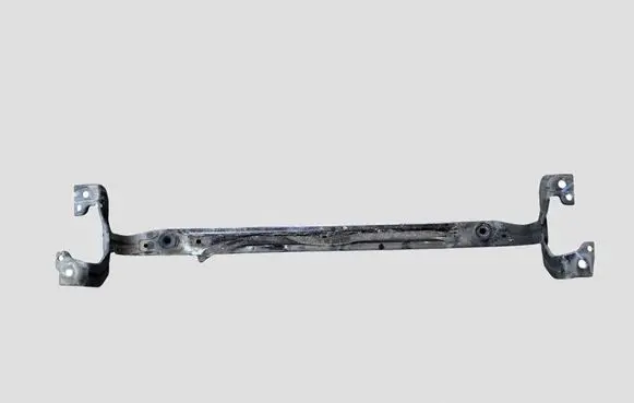 Volvo V40 Bottom radiator support slam panel