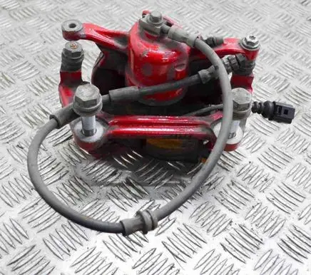 Volkswagen Golf VII Front brake caliper