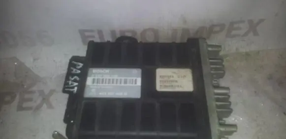 Volkswagen PASSAT B3 Engine control unit/module 0280000739 443907403G