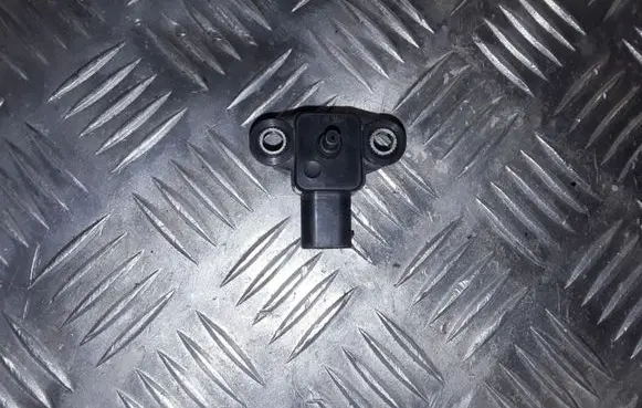 Mercedes-Benz C W203 Air pressure sensor A0041533328