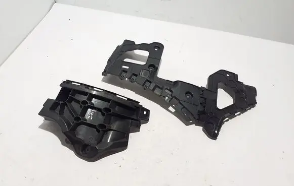 Audi Q8 Rear bumper mounting bracket 4M8807454