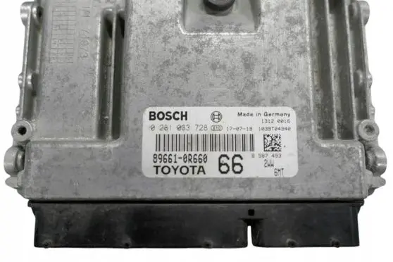 Toyota RAV 4 (XA40) Engine control unit/module 0281033728 896610R660