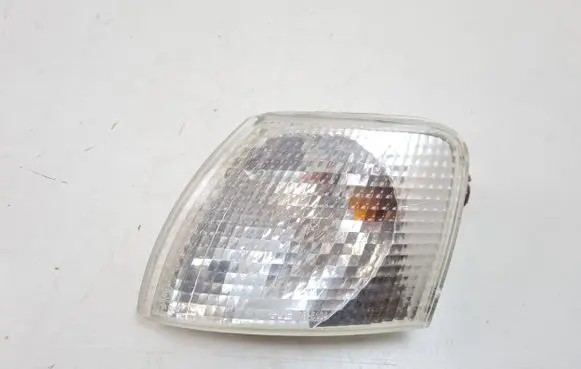 Volkswagen PASSAT B5 Front indicator light 185104B