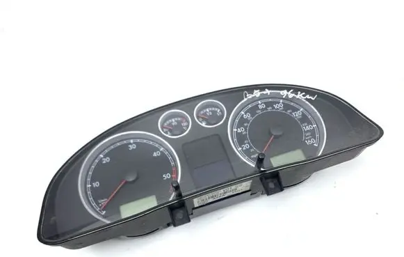 Volkswagen PASSAT B5.5 Speedometer (instrument cluster) 3B0920926A