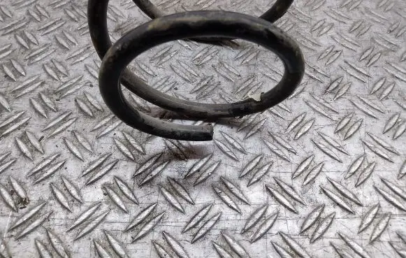 Toyota Prius (NHW20) Front coil spring