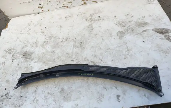 Renault Twingo II Wiper trim 8200637096