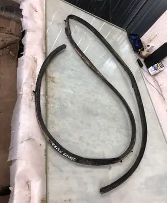 Opel Astra L Rubber seal front door (on door) Da14541f