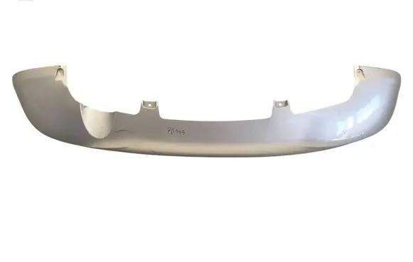 Rear bumper trim bar molding
