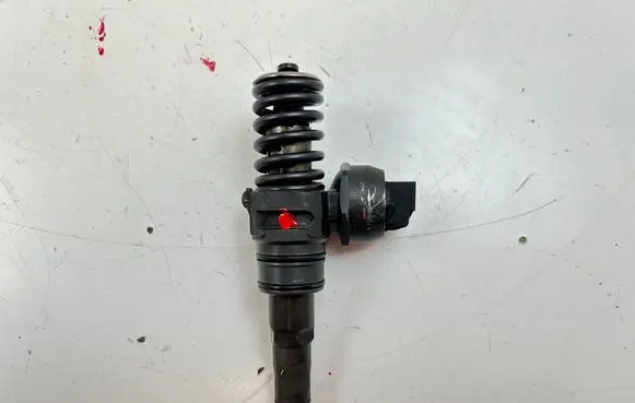 Fuel injector