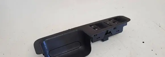 Volkswagen Touareg I Electric window control switch 7L6867157B