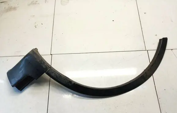 Ford Kuga I Front arch trim 8V41S16D239A