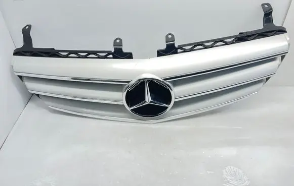 Mercedes-Benz R W251 Front grill A2518800483