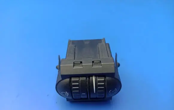 Volkswagen Golf V Headlight level height control switch 1K0941333