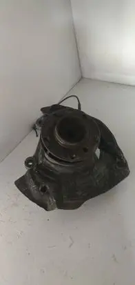 BMW 5 E39 Front wheel hub