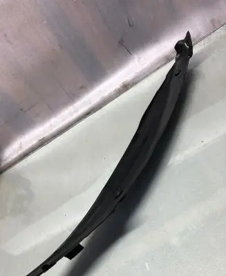 Volkswagen Taigo Fender end trim 2g0821111a