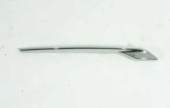 Opel Astra K Front bumper upper radiator grill 39130524