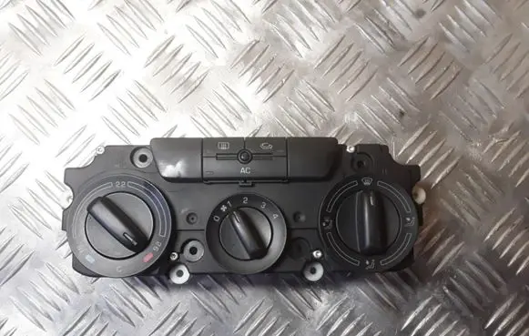 Skoda Octavia Mk2 (1Z) Climate control unit 1Z0820047REH 5HB00886400 1Z0820047