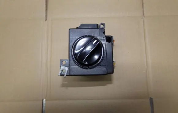 Mercedes-Benz Vaneo W414 Light switch 1685450104