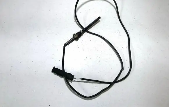 Mercedes-Benz Sprinter W901 W902 W903 W904 Exhaust gas temperature sensor a0051531028