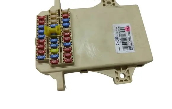 Hyundai i30 Fuse module 919502H500 919502H530 1010127004