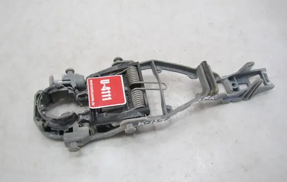 Volkswagen Golf VI Front door exterior handle/bracket 1K0837885A