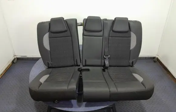 Peugeot 2008 I Second row seats 