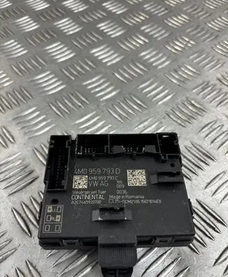 Audi Q7 4M Door control unit/module 4M0959793D