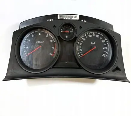 Opel Astra H Speedometer (instrument cluster) 13308982XB