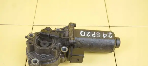 BMW X3 E83 Gearbox transfer box case 7528559 M54B30 306S3