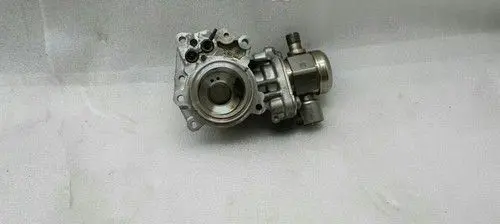 Mercedes-Benz A W176 Mechanical fuel pump A2760700101