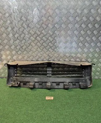 Volvo XC40 Intercooler air guide/duct channel 32227592