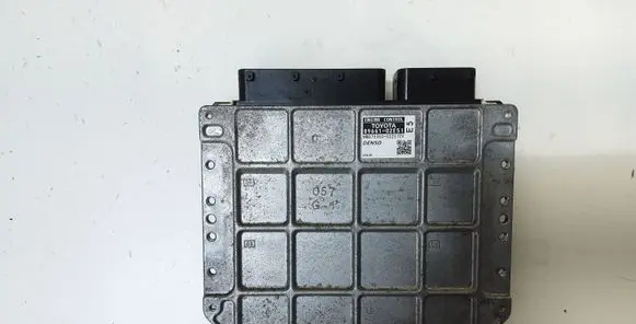 Volkswagen Touareg I Engine control unit/module 8966102R51 MB2753000221