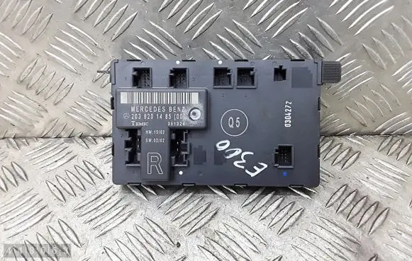 Mercedes-Benz C W203 Door central lock control unit/module 2038201485