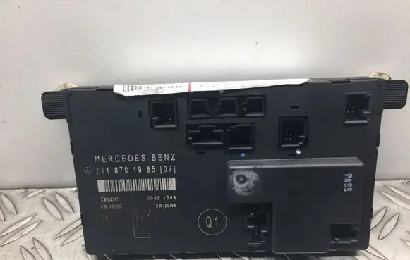 Mercedes-Benz E W211 Door control unit/module 2118701985 A2118701985