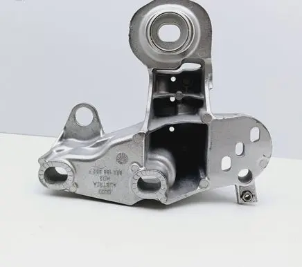 Audi A4 S4 B6 8E 8H Engine mounting bracket 8E0199352F