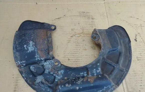 Volvo XC90 Front brake disc dust cover plate P30714277