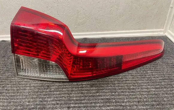 Volvo V50 Rear/tail lights 30744541 P1007V50SXX 27160102