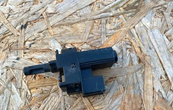 Clutch pedal sensor