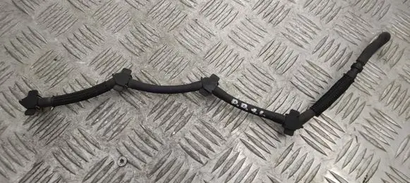 Volkswagen PASSAT B8 Fuel return line/hose 04L130235J