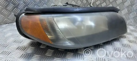 Volvo V70 Headlight/headlamp 30796140