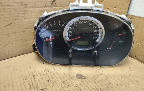 Mazda 5 Speedometer (instrument cluster) C23555430 CC33B