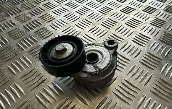Volvo XC60 Generator/alternator belt tensioner TF155