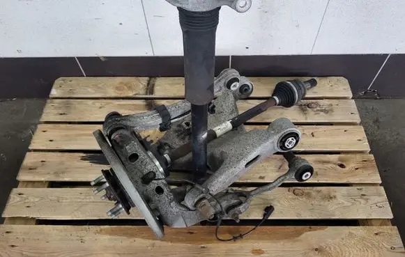 Jaguar XF X260 Rear wheel hub 