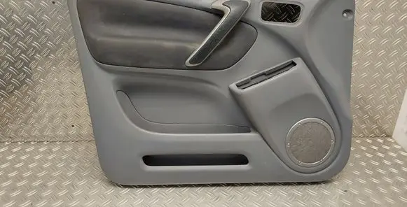 Toyota RAV 4 (XA20) Front door card panel trim 67662X1B01