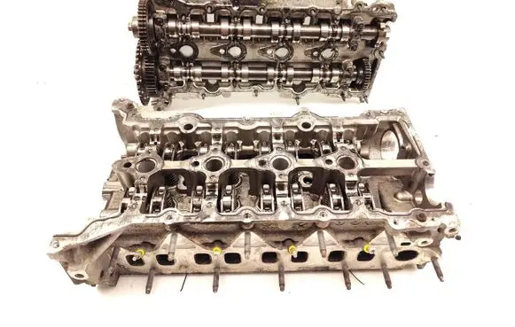 Mercedes-Benz Vito Viano W447 Engine head 110422959R