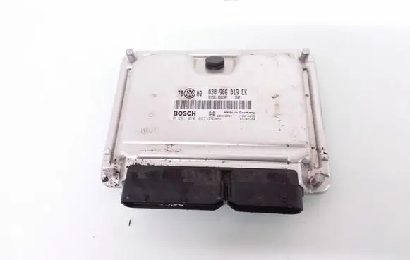Volkswagen PASSAT B5.5 Engine control unit/module 038906019EK 0281010667 28SA5041