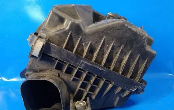 Honda CR-V Air filter box 17211R6AJ00