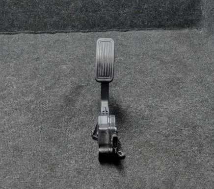 Lexus CT 200H Accelerator throttle pedal 7811076021