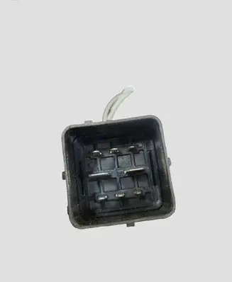 Peugeot 5008 Glow plug pre-heat relay 9802424080