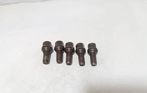 Nuts/bolts
